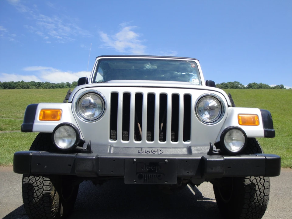 2004 Jeep TJ Wrangler - Image 28 of 31