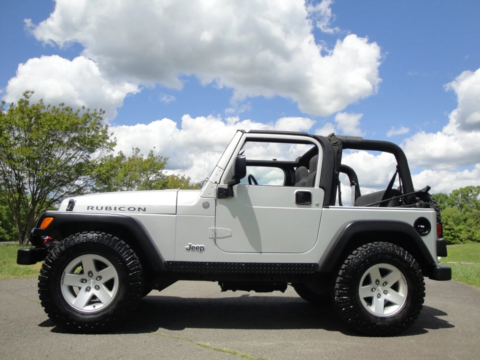 2004 Jeep TJ Wrangler - Image 19 of 31
