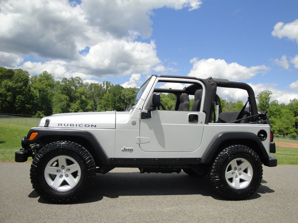 2004 Jeep TJ Wrangler - Image 18 of 31