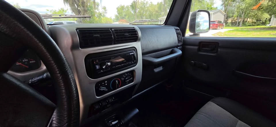 2004 Jeep TJ Wrangler - Image 3 of 13