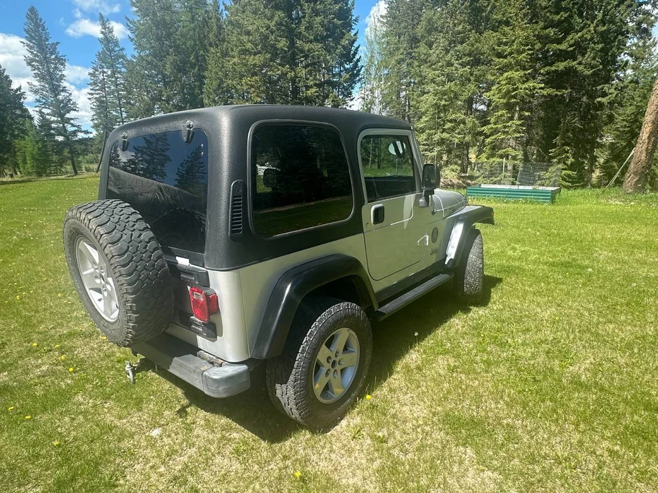2004 Jeep TJ Wrangler - Image 15 of 18