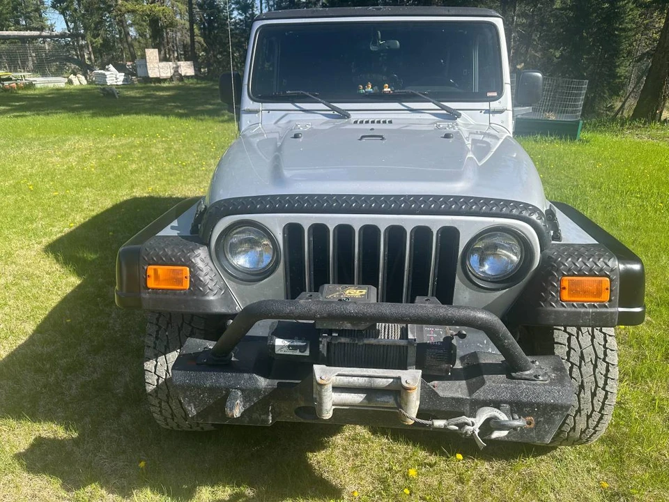2004 Jeep TJ Wrangler - Image 2 of 18