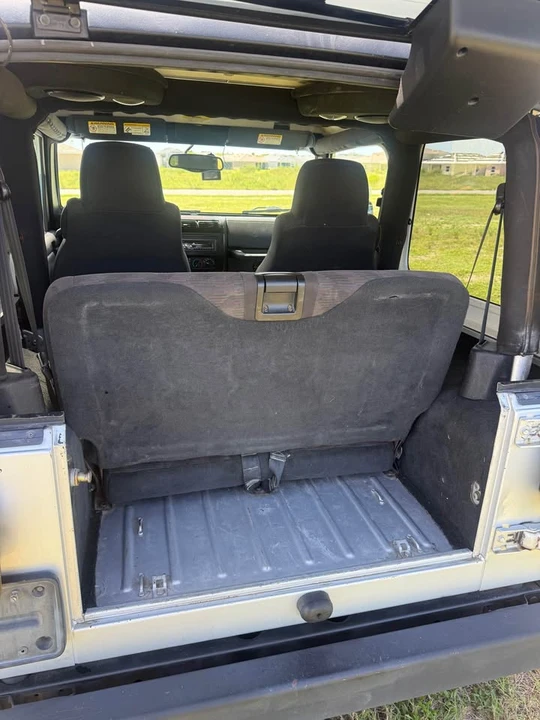 2004 Jeep TJ Wrangler - Image 10 of 12