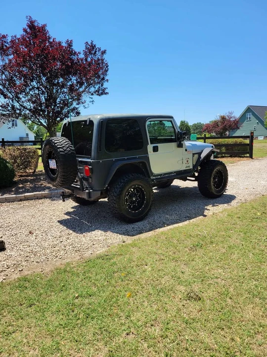 2004 Jeep TJ Wrangler - Image 17 of 20