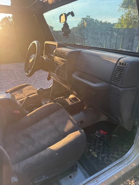 2004 Jeep TJ Wrangler - Image 3 of 5