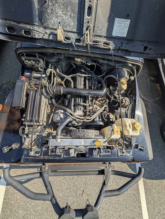 2004 Jeep TJ Wrangler - Image 10 of 11