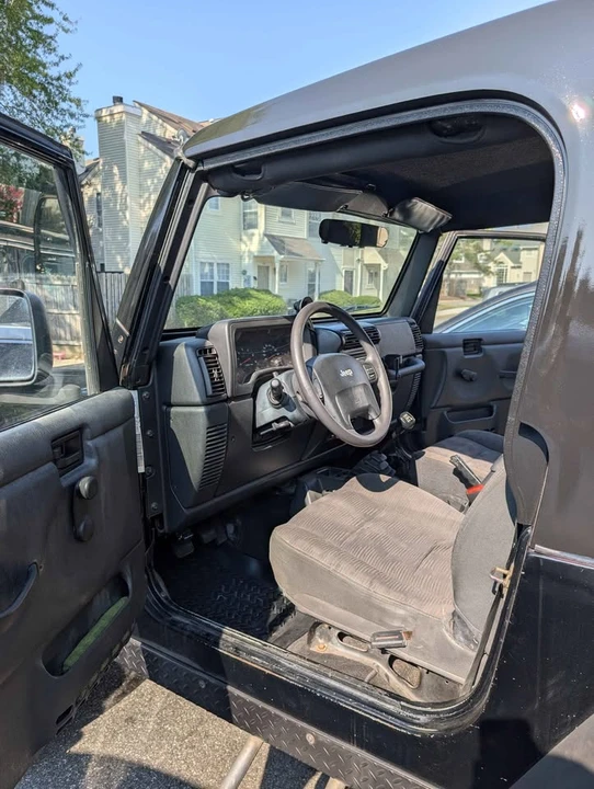 2004 Jeep TJ Wrangler - Image 6 of 11