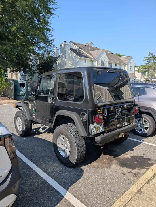 2004 Jeep TJ Wrangler - Image 3 of 11