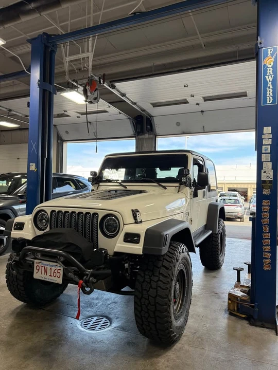 2004 Jeep TJ Wrangler - Image 2 of 3