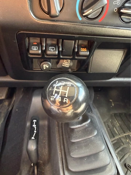 2004 Jeep TJ Wrangler - Image 10 of 17