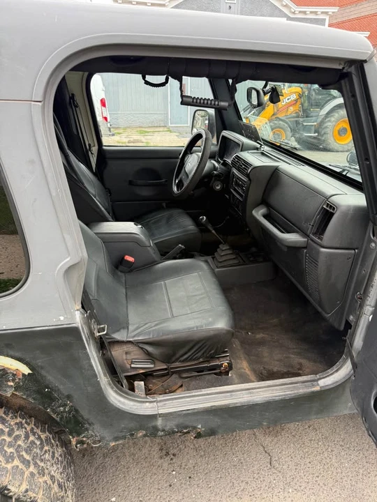 2004 Jeep TJ Wrangler - Image 11 of 11