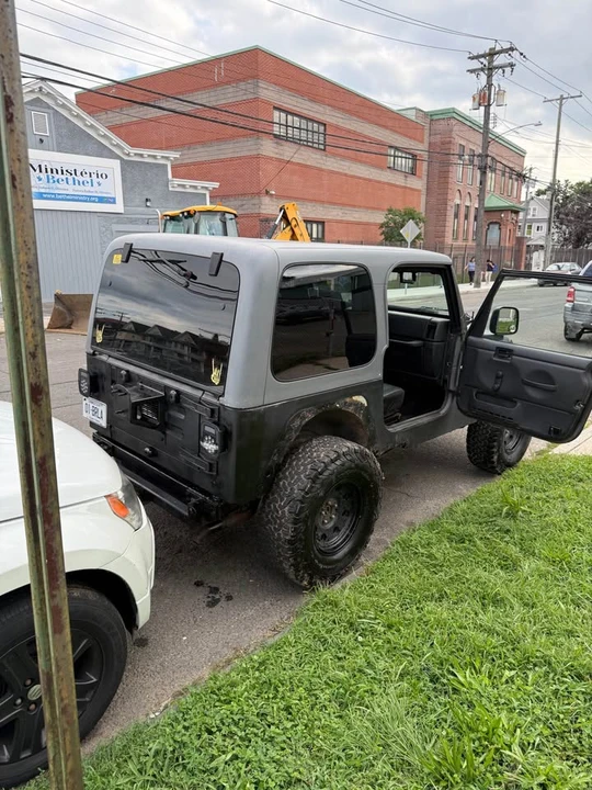 2004 Jeep TJ Wrangler - Image 2 of 11