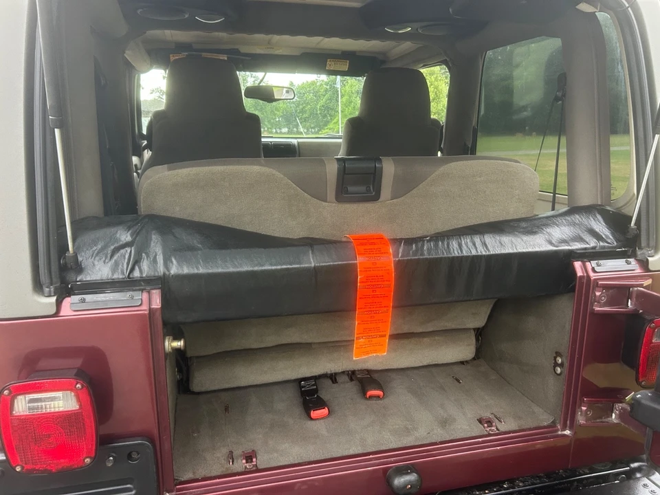 2004 Jeep TJ Wrangler - Image 21 of 31