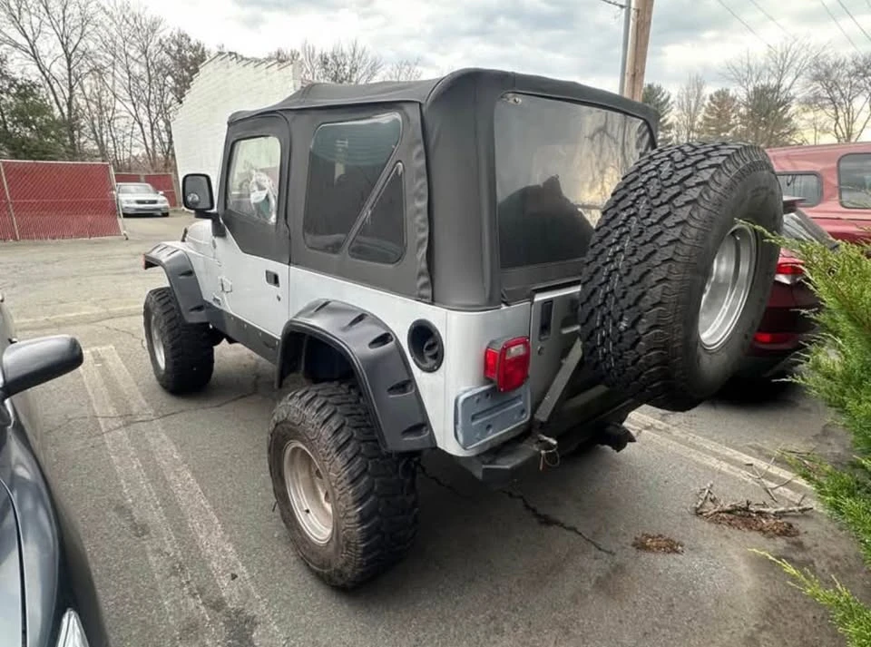 2004 Jeep TJ Wrangler - Image 13 of 18