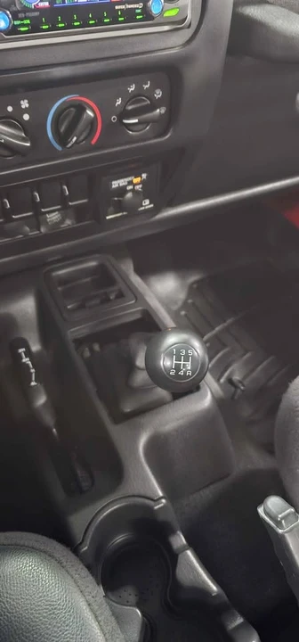 2004 Jeep TJ Wrangler - Image 12 of 17