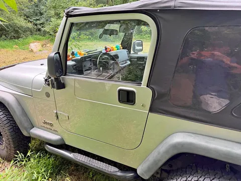 2004 Jeep Wrangler SE Sport Utility 2D