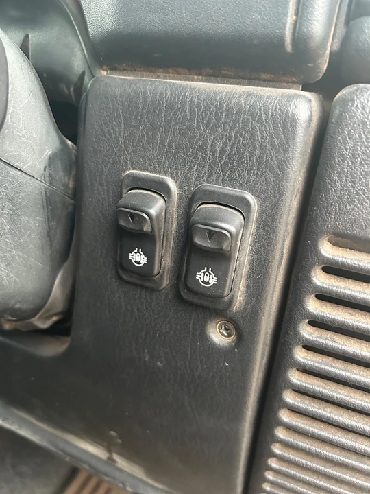 2004 Jeep TJ Wrangler - Image 9 of 12