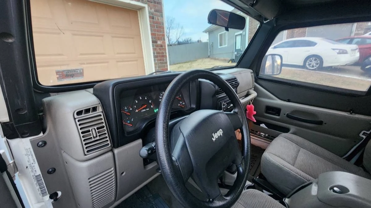 2004 Jeep TJ Wrangler - Image 21 of 27