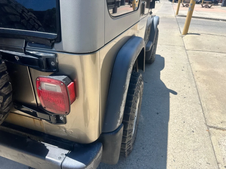 2004 Jeep TJ Wrangler - Image 18 of 31