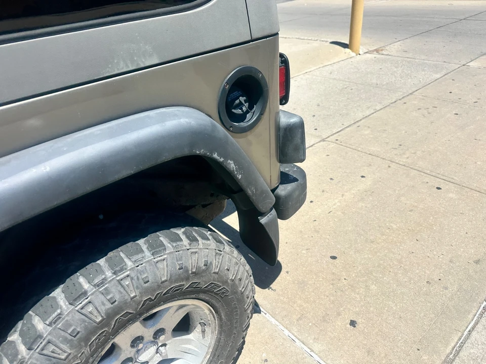 2004 Jeep TJ Wrangler - Image 14 of 31