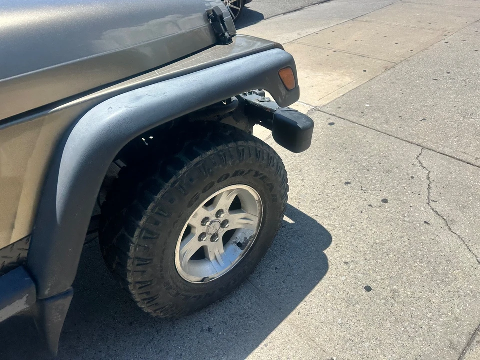 2004 Jeep TJ Wrangler - Image 21 of 31