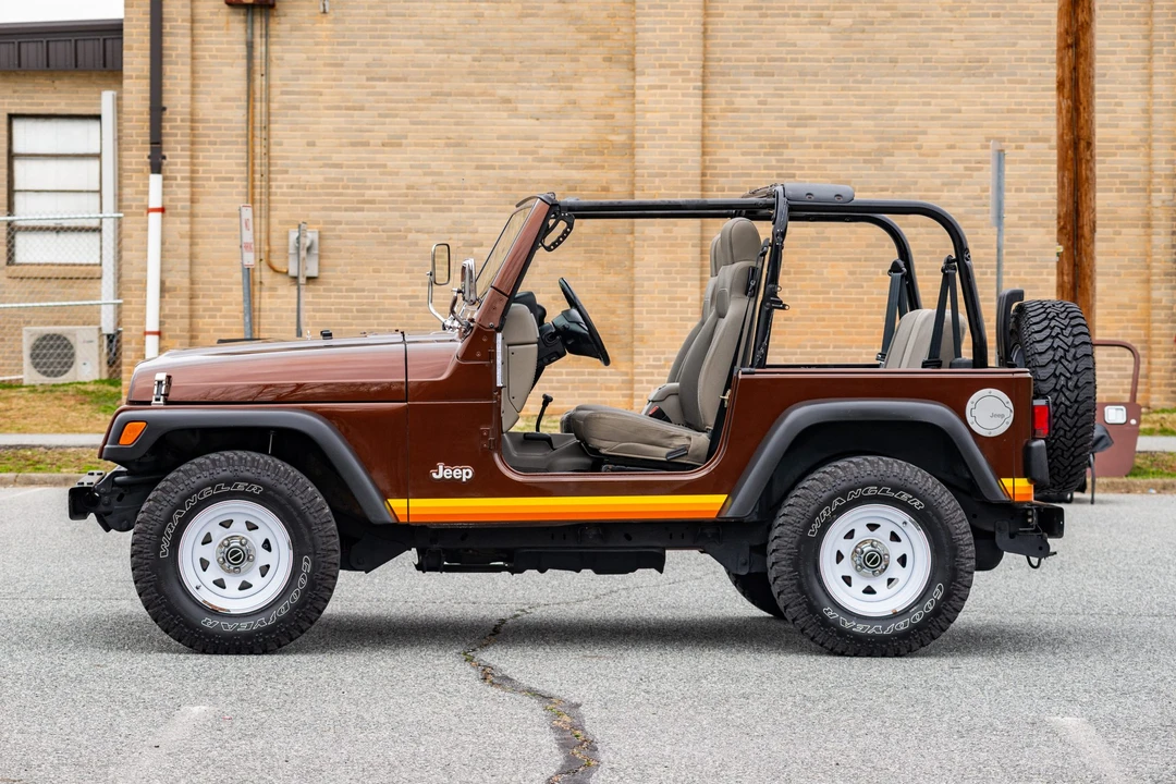 2004 Jeep TJ Wrangler - Image 16 of 31
