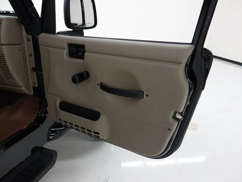 2004 Jeep TJ Wrangler - Image 21 of 31