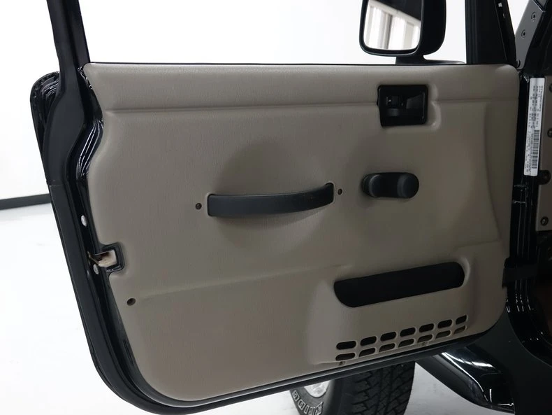 2004 Jeep TJ Wrangler - Image 20 of 31