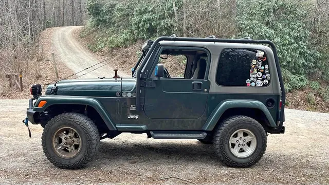 2004 Jeep Wrangler Sahara (JK) Sport Utility 2D