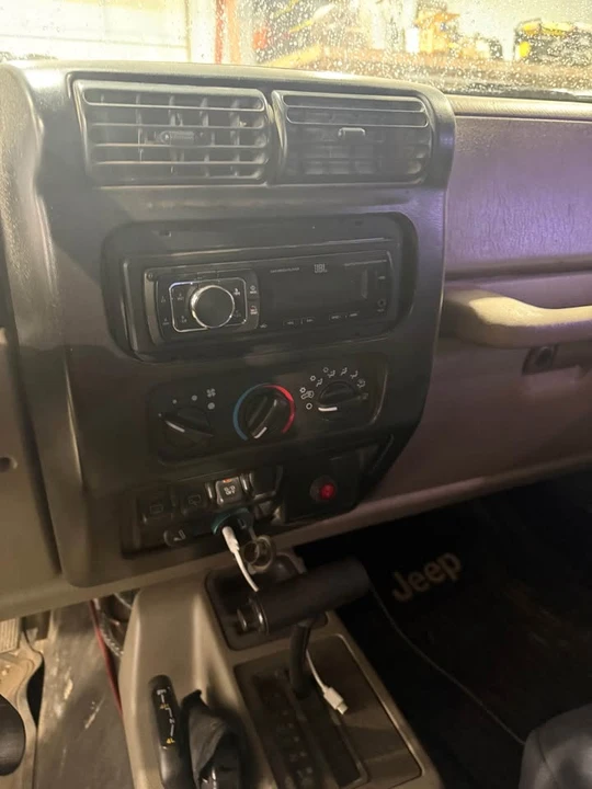2004 Jeep TJ Wrangler - Image 6 of 6