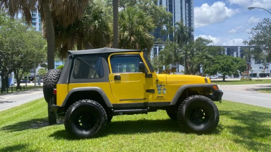 2004 Jeep TJ Wrangler - Image 2 of 12