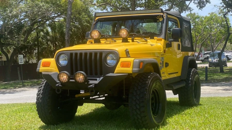 2004 Jeep TJ Wrangler - Image 10 of 12
