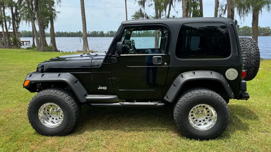 2004 Jeep TJ Wrangler - Image 2 of 16