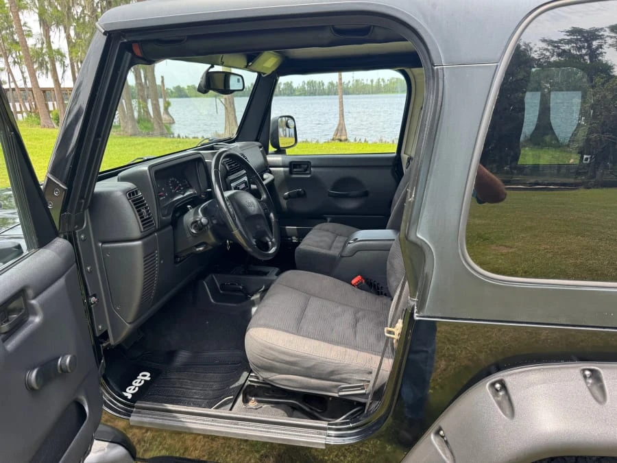 2004 Jeep TJ Wrangler - Image 10 of 16