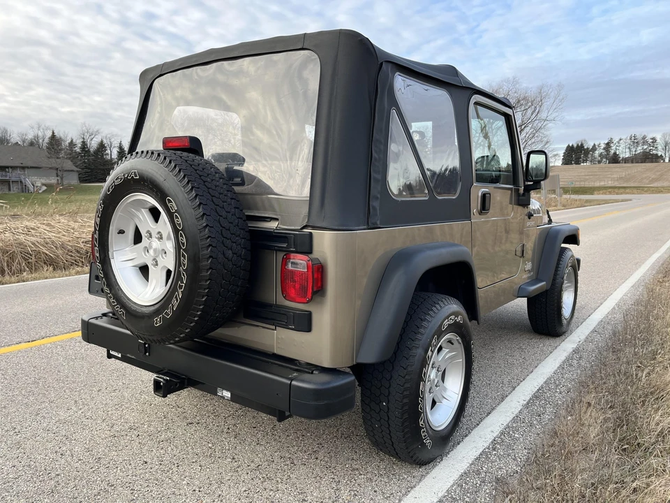 2004 Jeep TJ Wrangler - Image 9 of 31