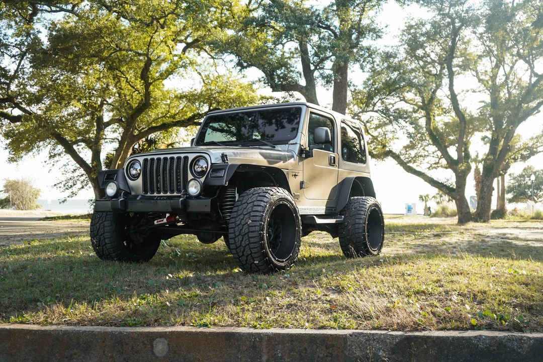 2004 Jeep TJ Wrangler - Image 2 of 31