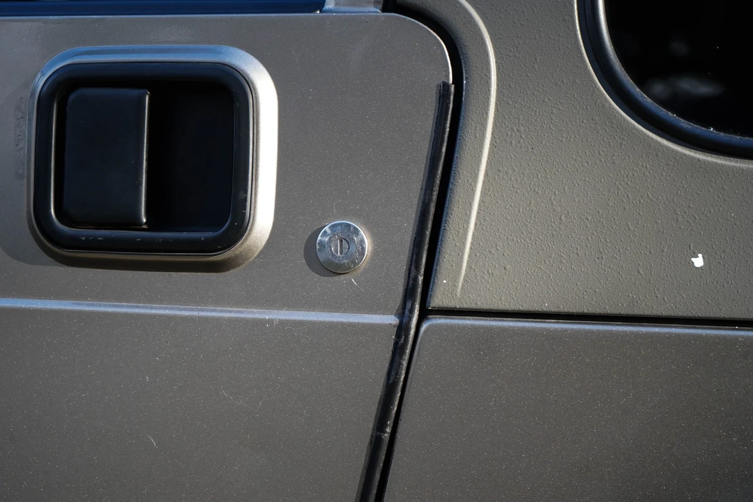 2004 Jeep TJ Wrangler - Image 29 of 31