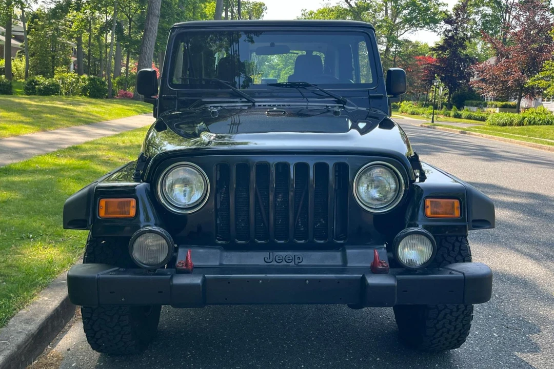 2004 Jeep TJ Wrangler - Image 2 of 31