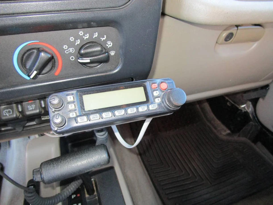 2004 Jeep TJ Wrangler - Image 13 of 24
