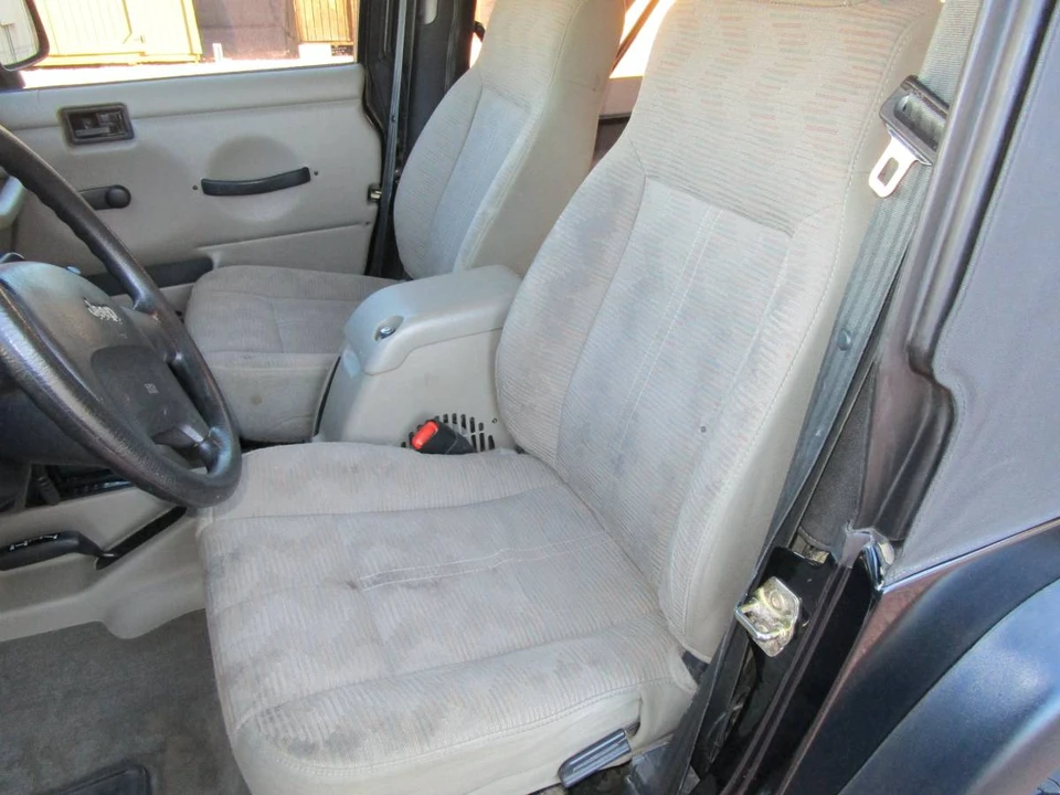 2004 Jeep TJ Wrangler - Image 17 of 24