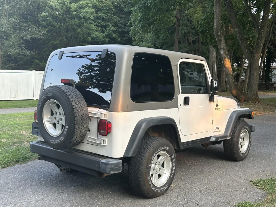 2004 Jeep TJ Wrangler - Image 16 of 31