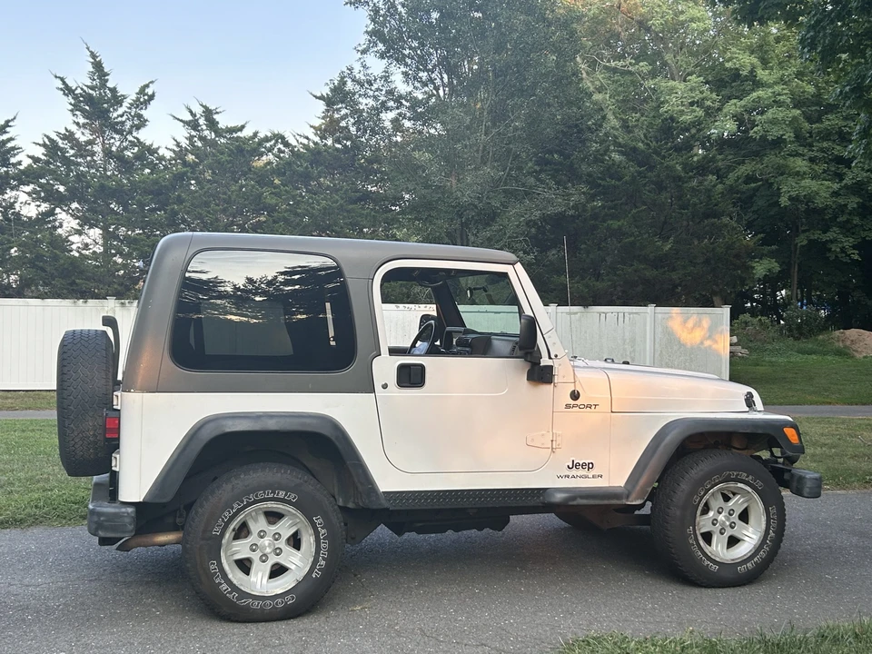 2004 Jeep TJ Wrangler - Image 15 of 31