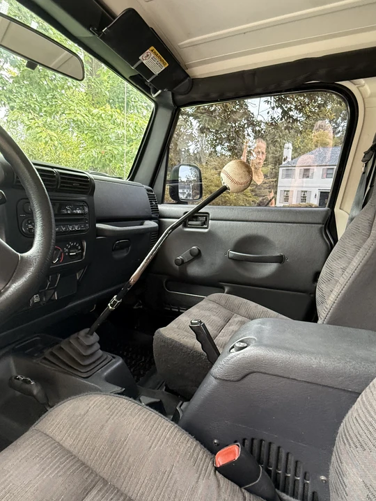 2004 Jeep TJ Wrangler - Image 28 of 31
