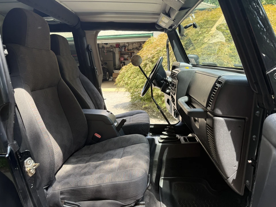 2004 Jeep TJ Wrangler - Image 22 of 31