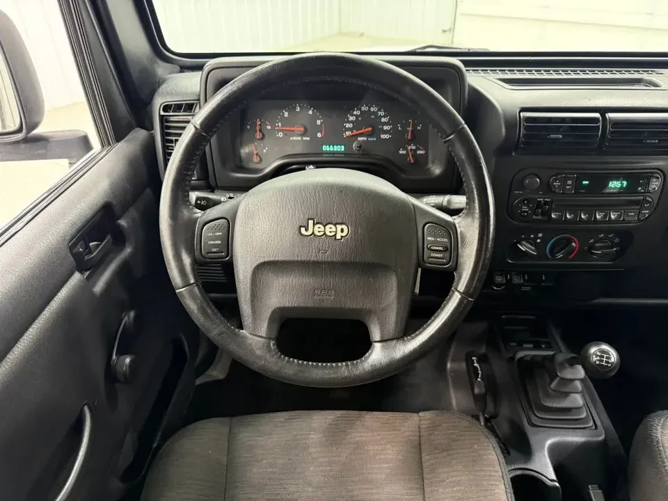 2004 Jeep TJ Wrangler - Image 10 of 16