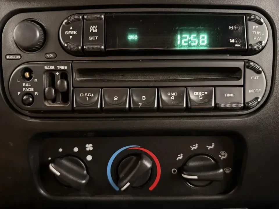 2004 Jeep TJ Wrangler - Image 14 of 16