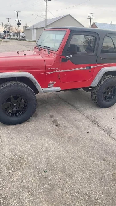 2004 Jeep TJ Wrangler - Image 2 of 5