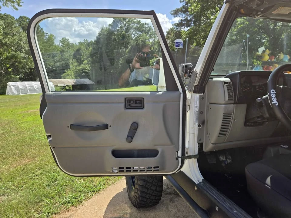 2004 Jeep TJ Wrangler - Image 10 of 14