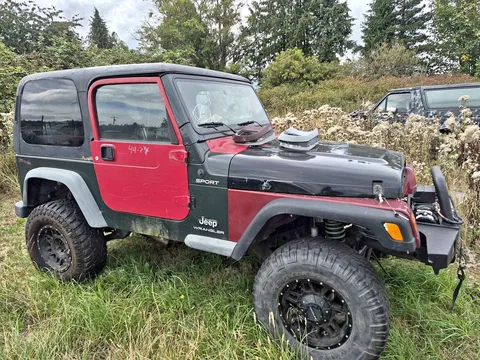 2004 Jeep Wrangler Sport SUV 2D