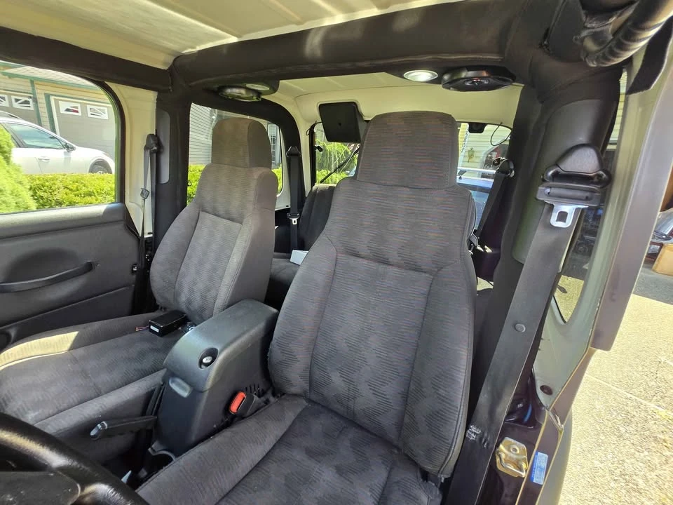 2004 Jeep TJ Wrangler - Image 10 of 13